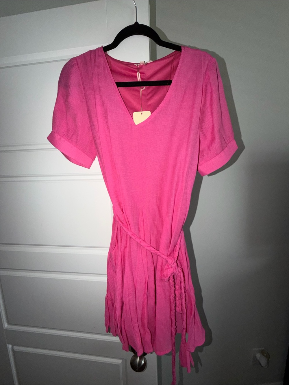 entro Bright Fuchsia V-Neck Short Sleeve Dress